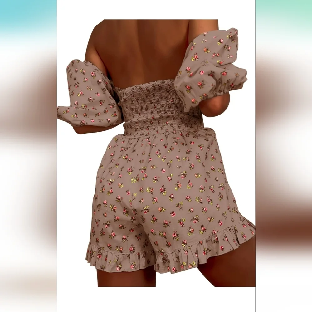 Puff Sleeve Romper - Picture 3 of 13